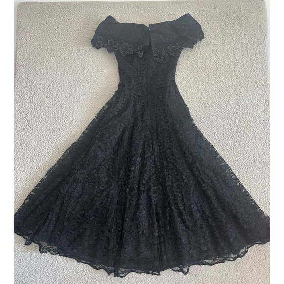 Vintage 80s Lace Gown Boat Neck Off Shoulder Pettiskirt Witchy Goth - Picture 13 of 14